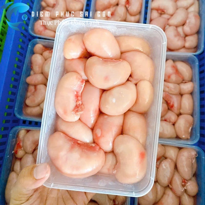 Kê gà số lượng lớn tại Diễm Phúc Sài Gòn.